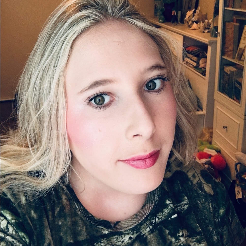 Meet your Posher, Aliah